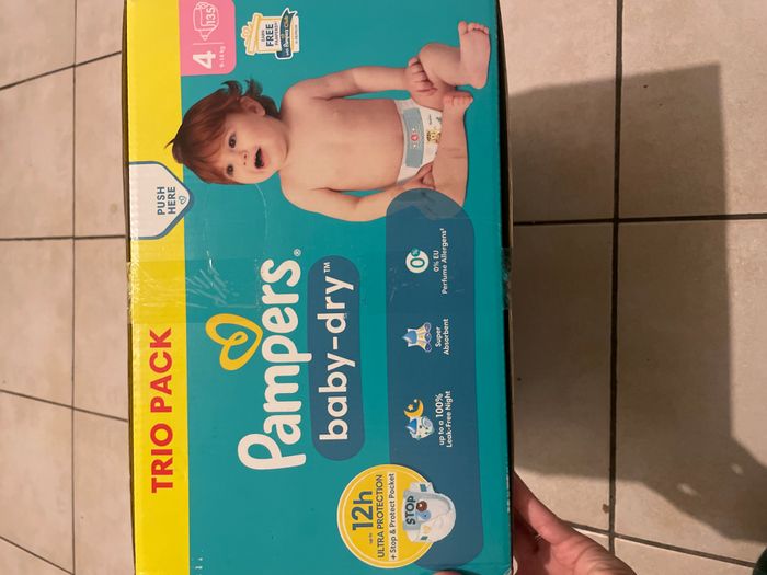 Pampers baby dry t4 (135 couches)