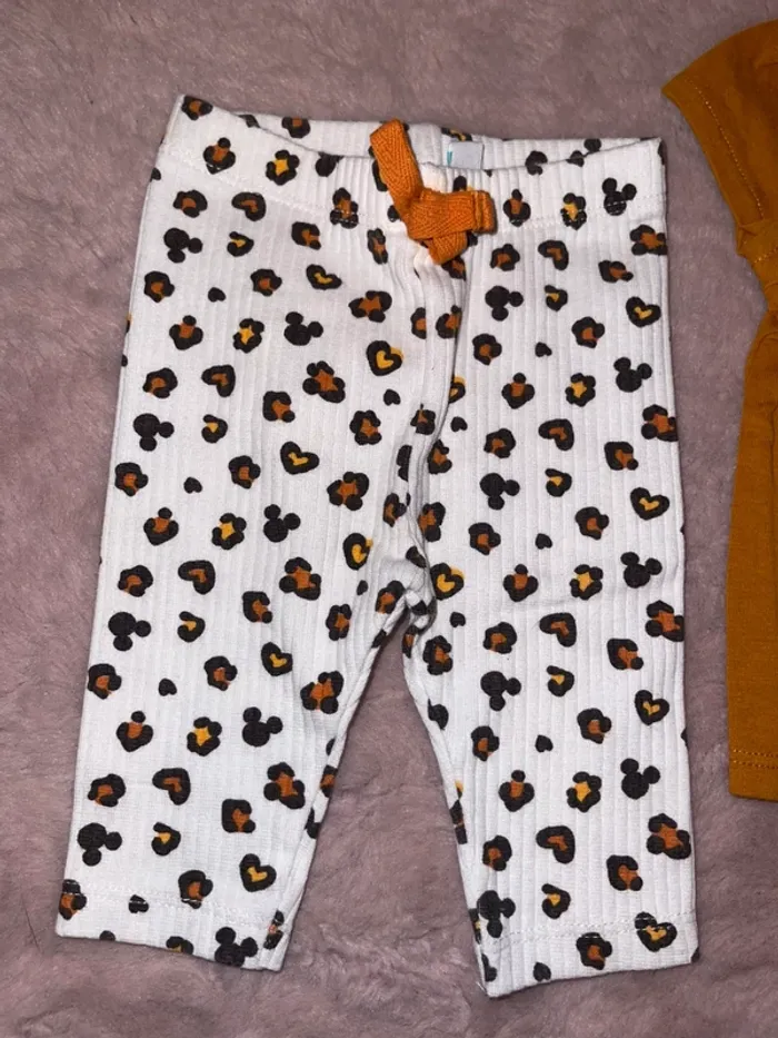 Ensemble legging Disney et tee shirt 3mois - photo numéro 2