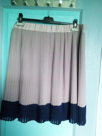 Jupe plissée neuve Manoukian en XL