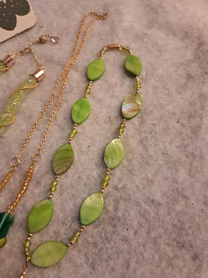 Lot de colliers vert clair vert foncé et doré - photo numéro 5