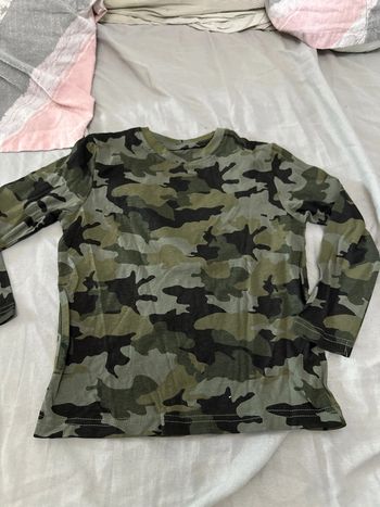 Tee shirt