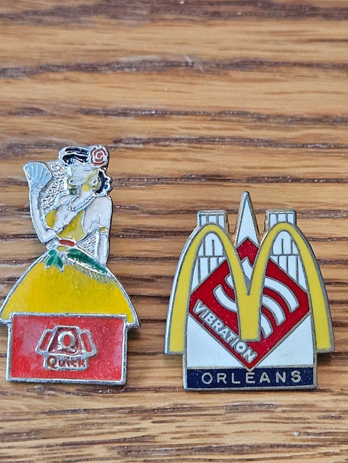 Lot de 2 pin’s publicitaires Mac Donald’s et Quick