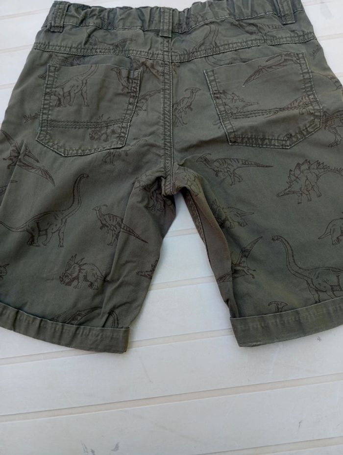 Short dinausore de taille 10ans et de marque Gémo - photo numéro 2
