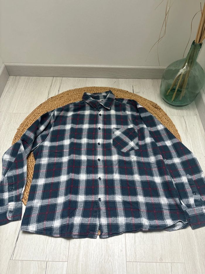 Chemise à carreaux
