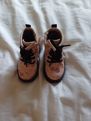Bottines la halle motif chat taille 20.