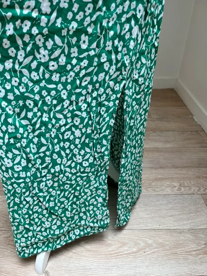 Robe fleurie verte - photo numéro 3