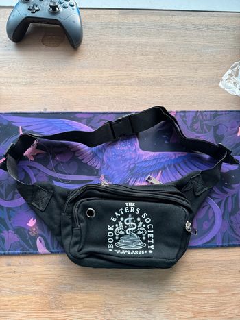 Book eaters Fanny pack