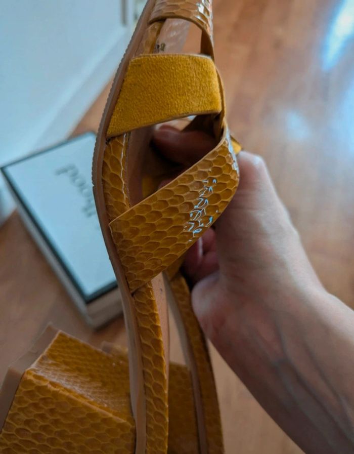 Mules a talons en simili cuir vernis - photo numéro 7