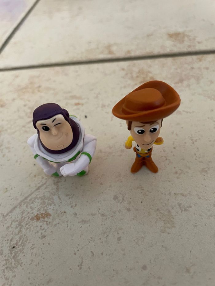 2 figurines Toy Story (Buzz et Woody)