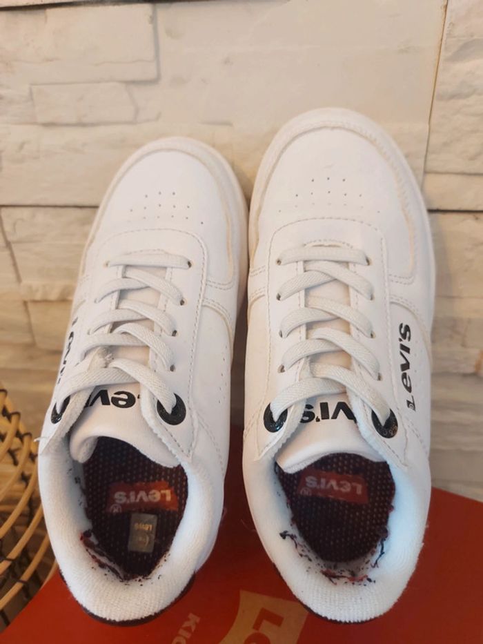 Basket blanche levi's P30 très bon état - photo numéro 6