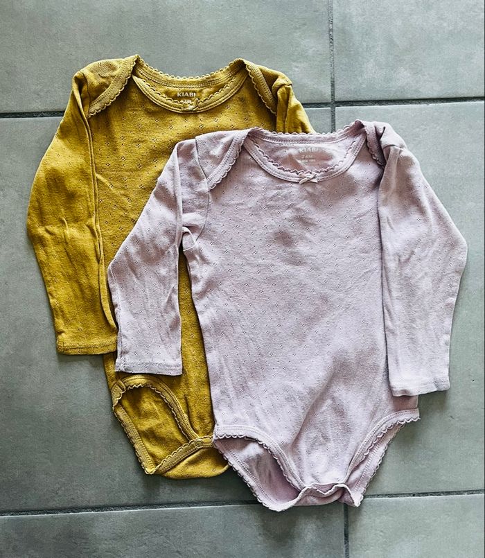 Lot 3 bodies manches longues 100% coton bio Kiabi 24 mois