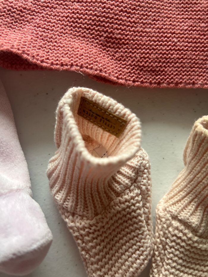 Ensemble lot vêtement gilet laine layette pyjama petit bateau chausson Little dutch 1 mois - photo numéro 4