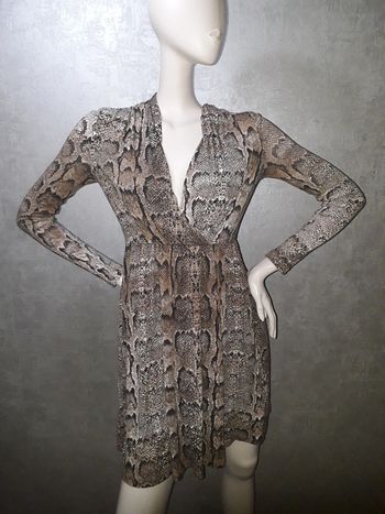 robe marron motifs python serpent H&M taille 36/38
