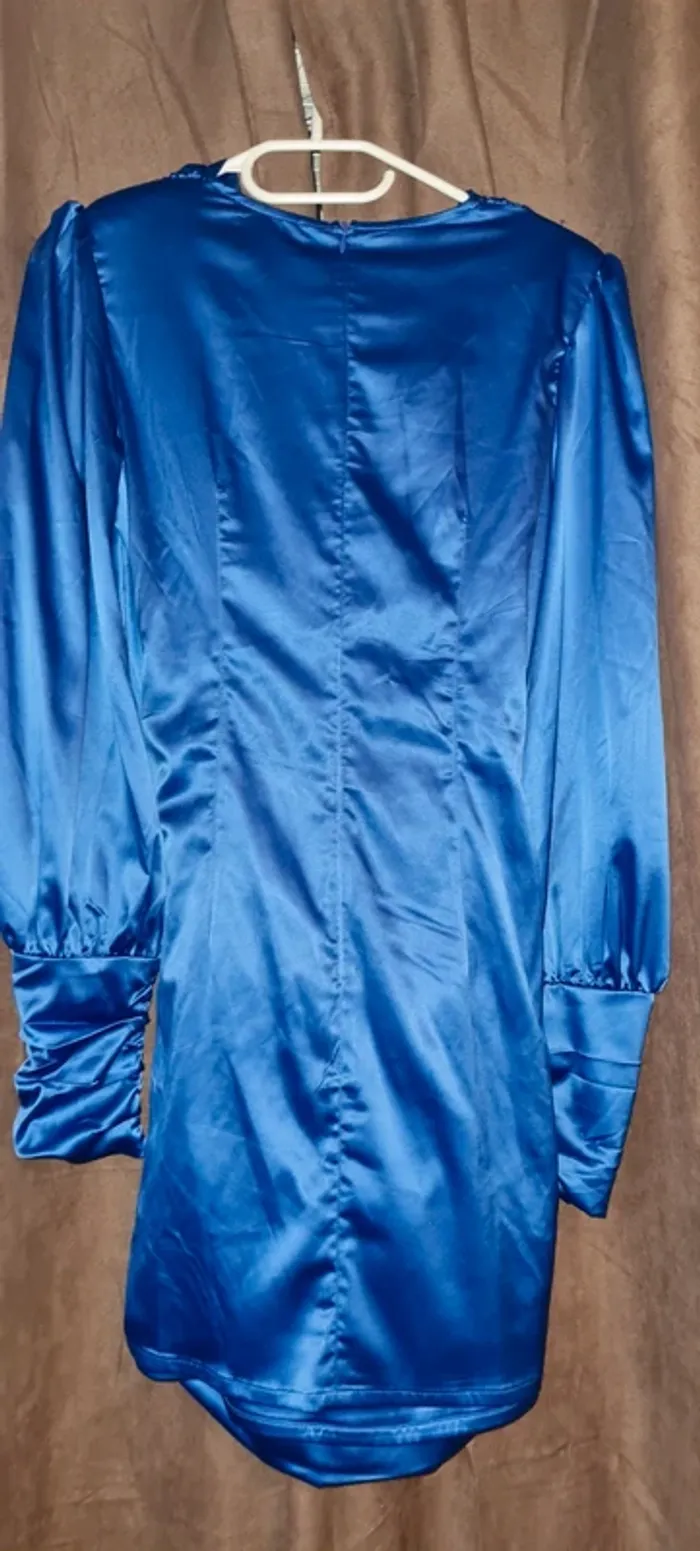 Robe satin bleu indigo - photo numéro 5