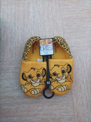 Chaussons le Roi Lion