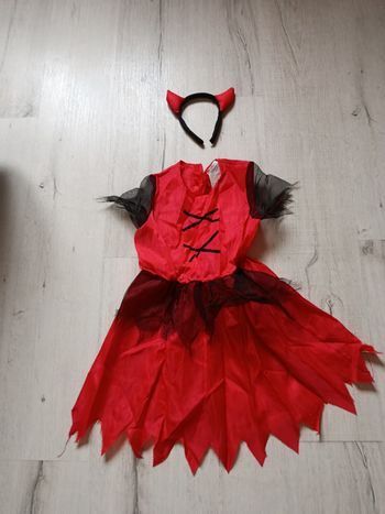 Déguisement diablesse taille 4/6 ans
