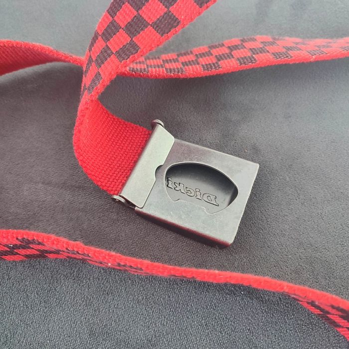 Ceinture Dickies vintage collector Dickies damiers rouge et noir boucle décapsuleur - photo numéro 4