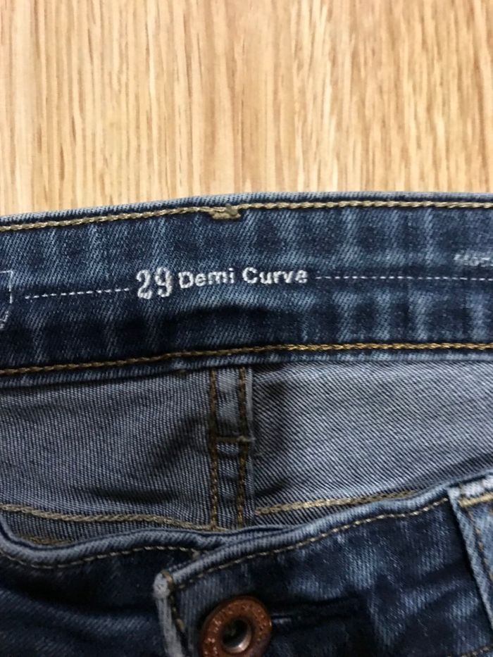 Jean Levis W29 demi curve skinny taille 39 - photo numéro 5