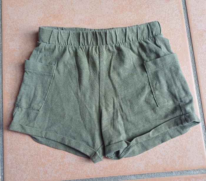 Short kaki