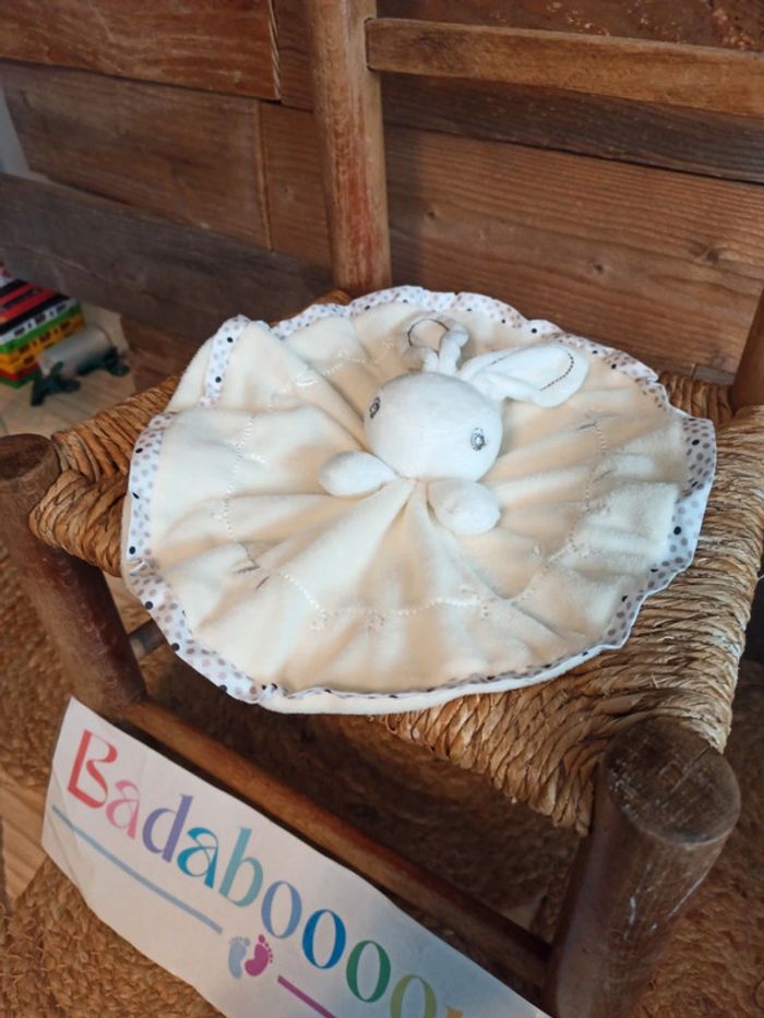 Doudou lapin broderie - photo numéro 2