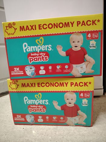 Lot de 2 cartons de 94 couches pampers pants en taille 4, 188 couches aux total