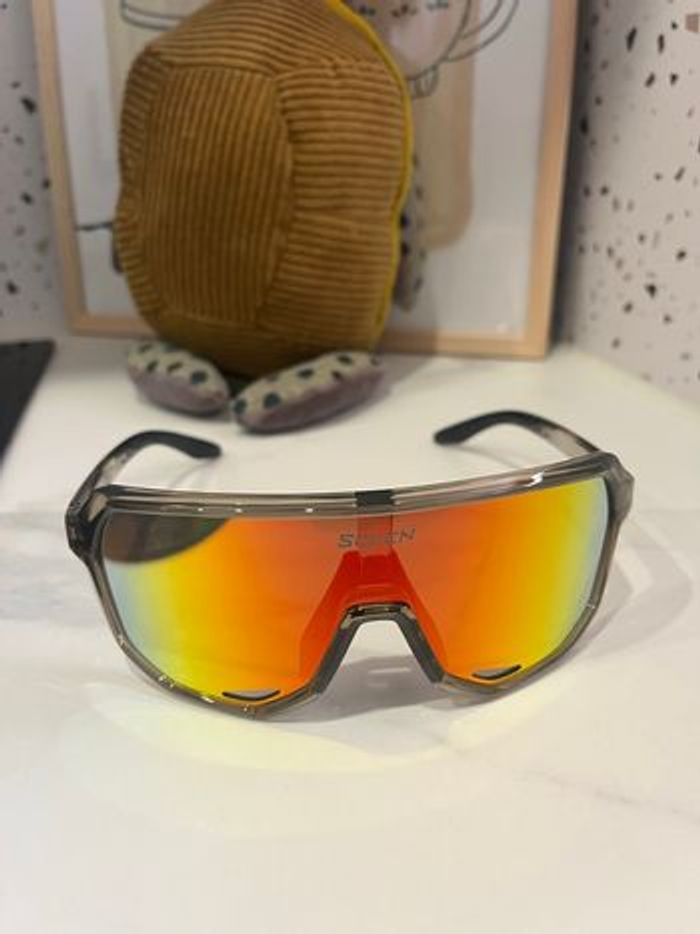 Lunette soleil transparente ambré effet miroir multicolore