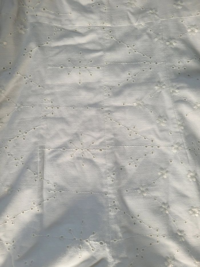 Superbe combinaison short broderie anglaise Bershka Taille M - photo numéro 8