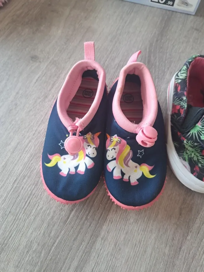 3 paires de chaussure fille taille 22/23 - photo numéro 2