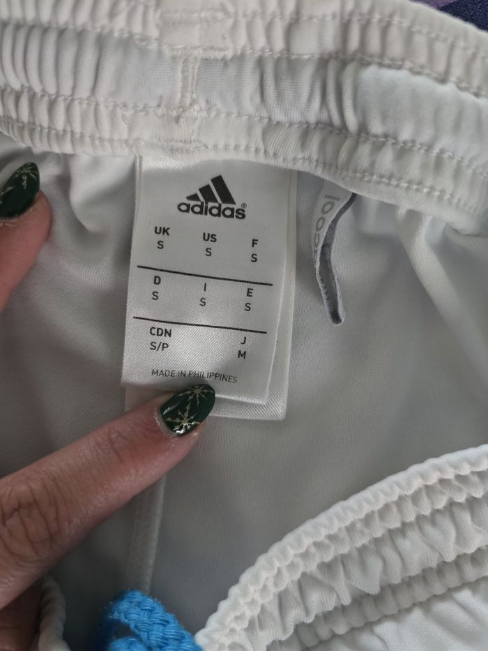 Short OM - photo numéro 3