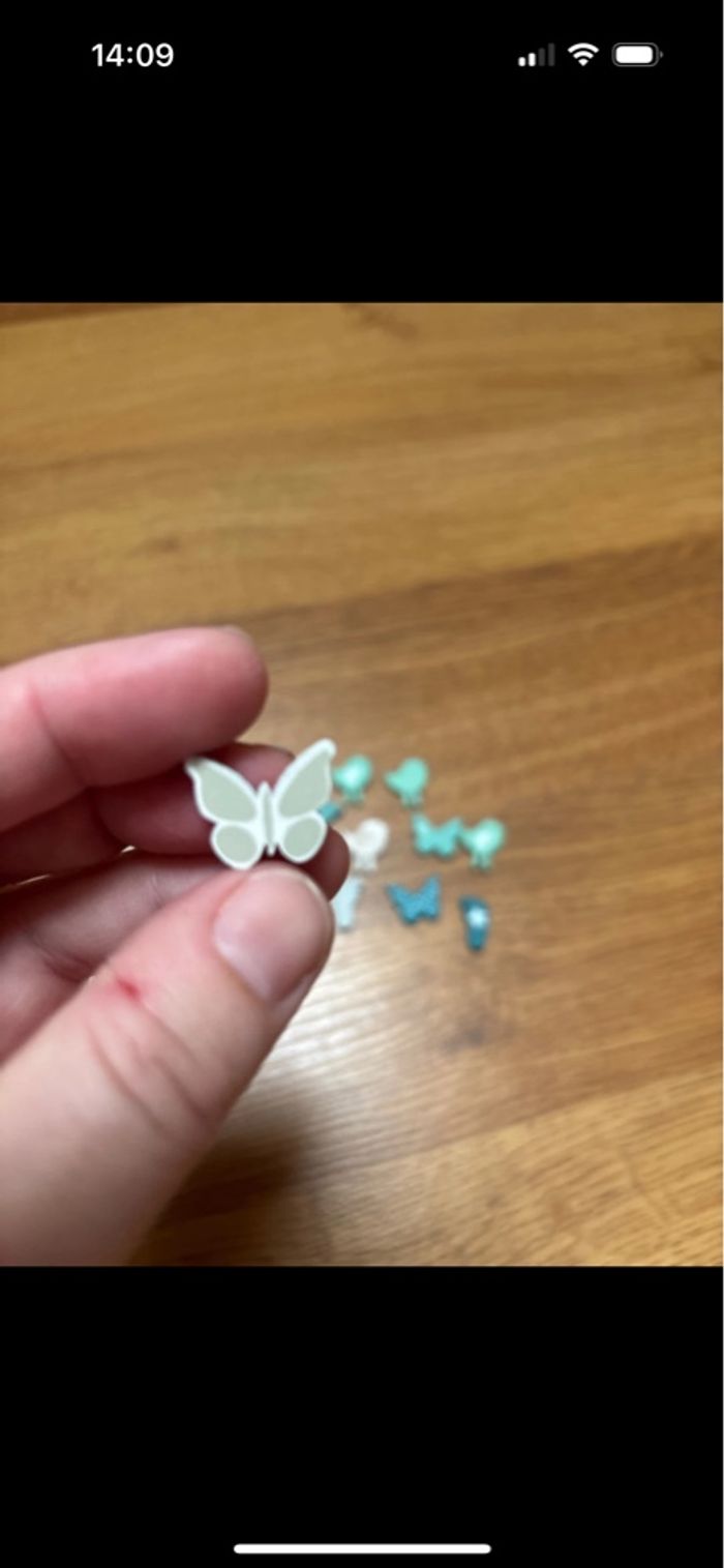 Décoration pied/ oiseau/ papillon pour création neuf - photo numéro 3