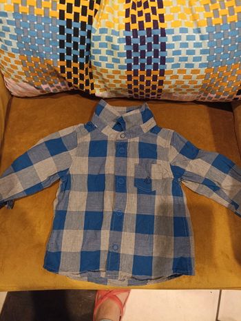 Chemise à carreaux petit bateau taille 6 mois