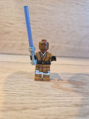 Figurine type lego Jedi Windu star wars