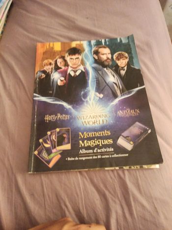 Livre Harry Potter et les animaux fantastiques de carte a collectionner