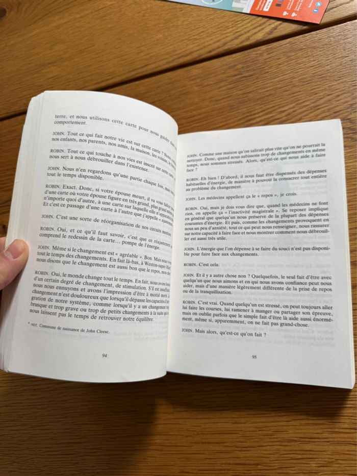 Lot de 2 livres La famille Comment en réchapper Vince & Joy – Lisa Jewell – Roman en français et - photo numéro 7