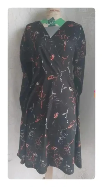 Robe fluide noire imprimée, New Lavina, neuve, taille 38