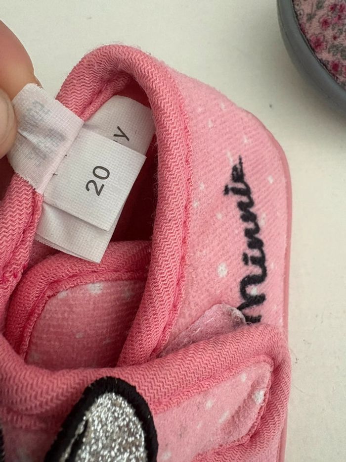 Chaussons Minnie Mouse - Taille 20 - photo numéro 2