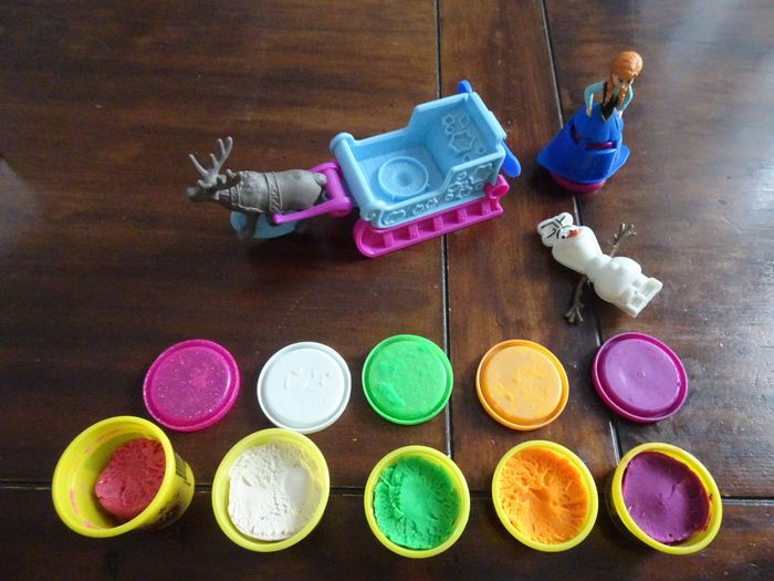 PlayDoh pâte à modeler Le traineau de La Reine des Neiges + cadeaux - photo numéro 2