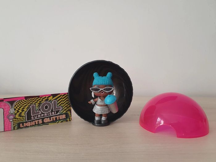 Poupée L.O.L Surprise Lights Glitter - Ice - L005