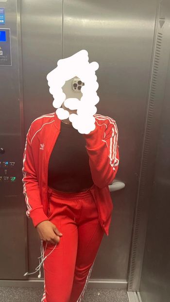 Ensemble Adidas rouge