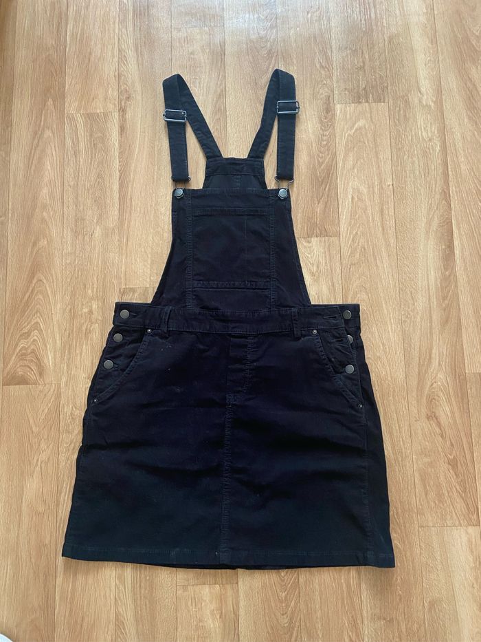 Robe salopette noire T.40
