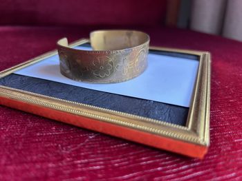 🌟 Bracelet Jonc Vintage en Laiton - Motif Floral Gravé