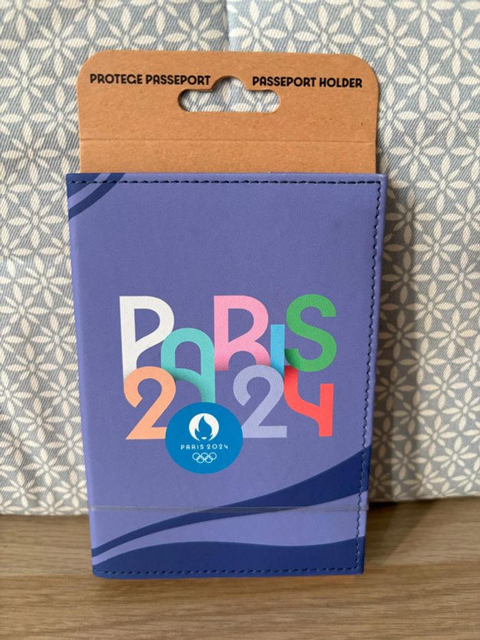 Protège Passeport "Paris Olympique 2024" JO Paris 2024 Violet