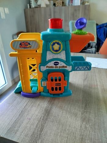 Poste de police tut tut