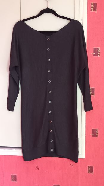 Robe pull courte avec encolure bateau