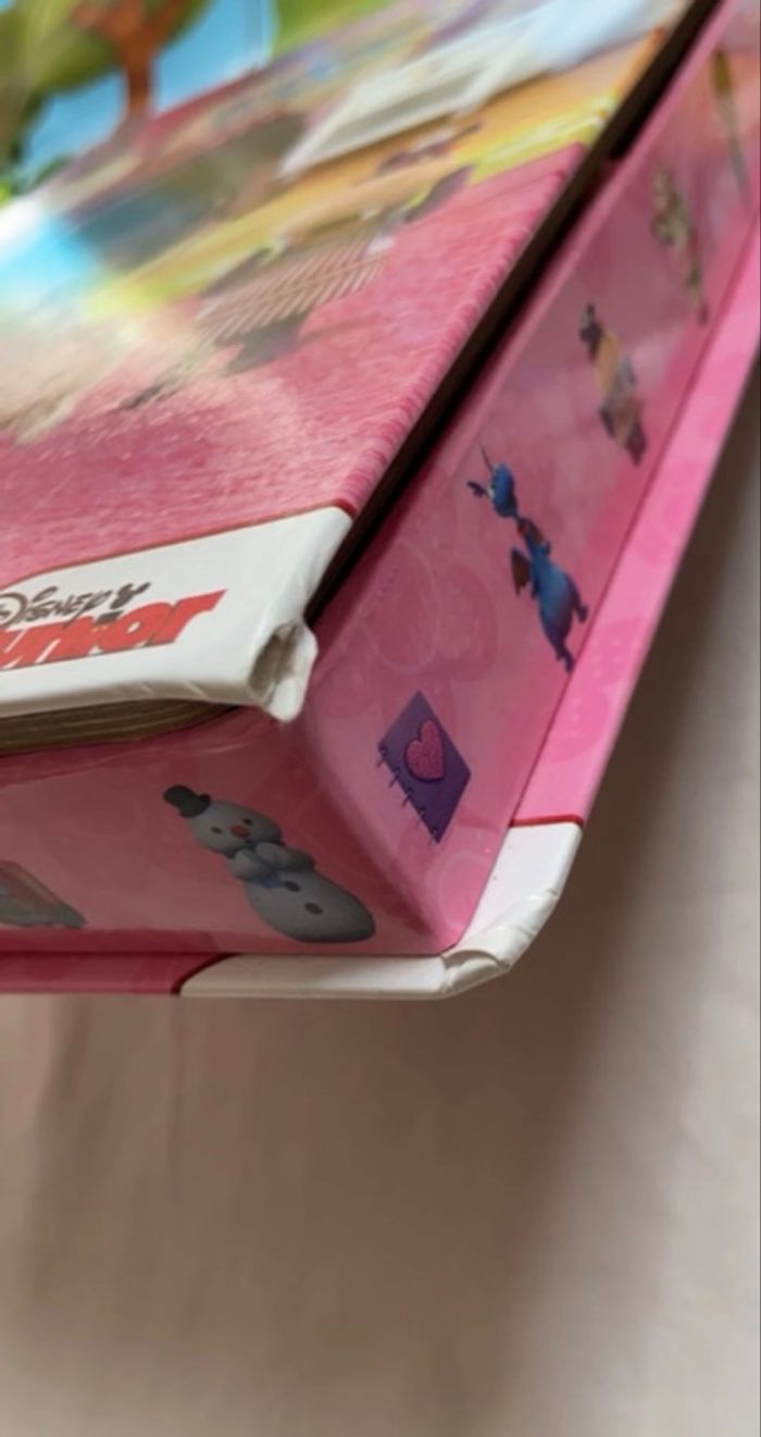 Livre et figurine docteur la peluche - photo numéro 7