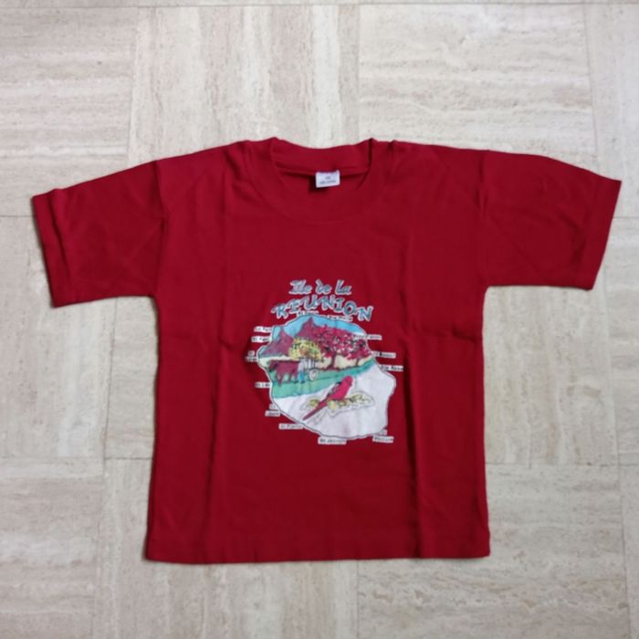 T-shirt neuf 10 ans
