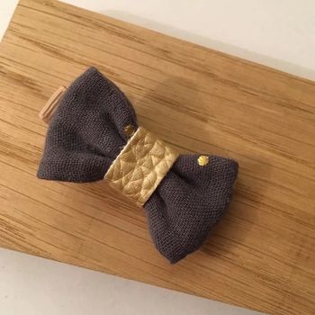 Barrette antigliss noeud double gaze et similicuir doré