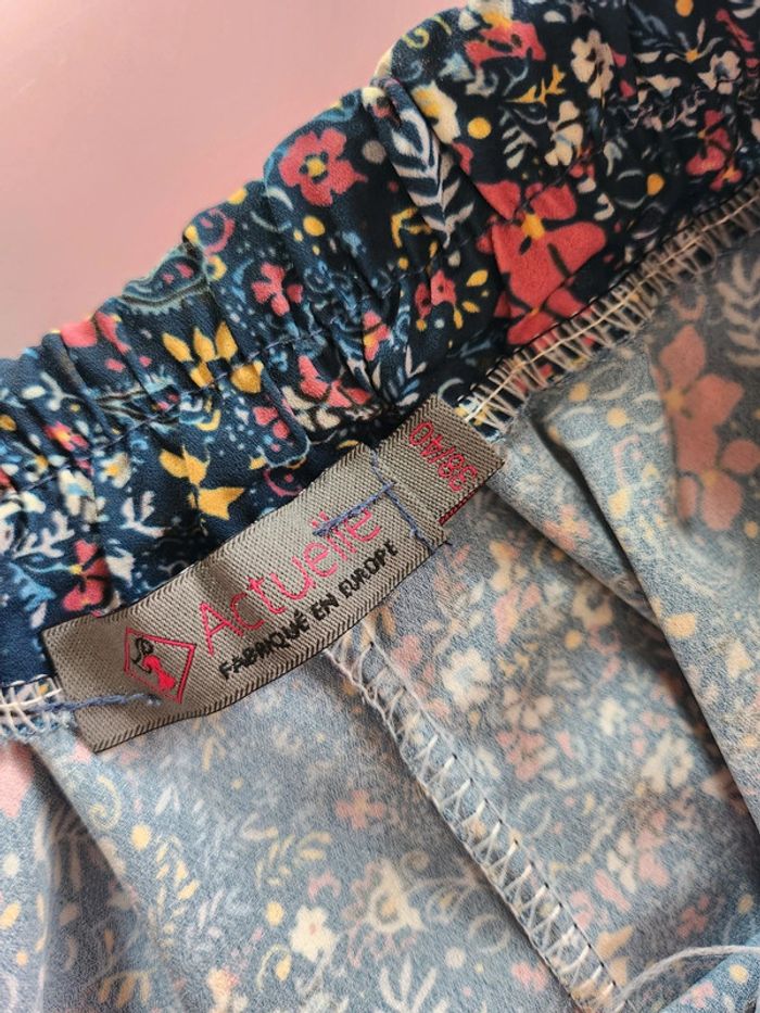 Très ravissante Jupe Fleurie de marque Actuelle et de taille 38 - photo numéro 4