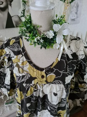Jolie Blouse Tissaia T 36 Neuve