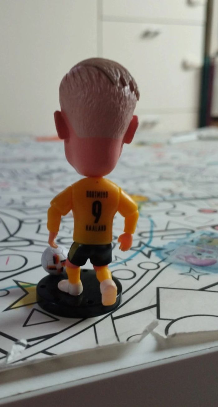 Petite figurine football neuve Erling Haaland Borussia Dortmund - photo numéro 2